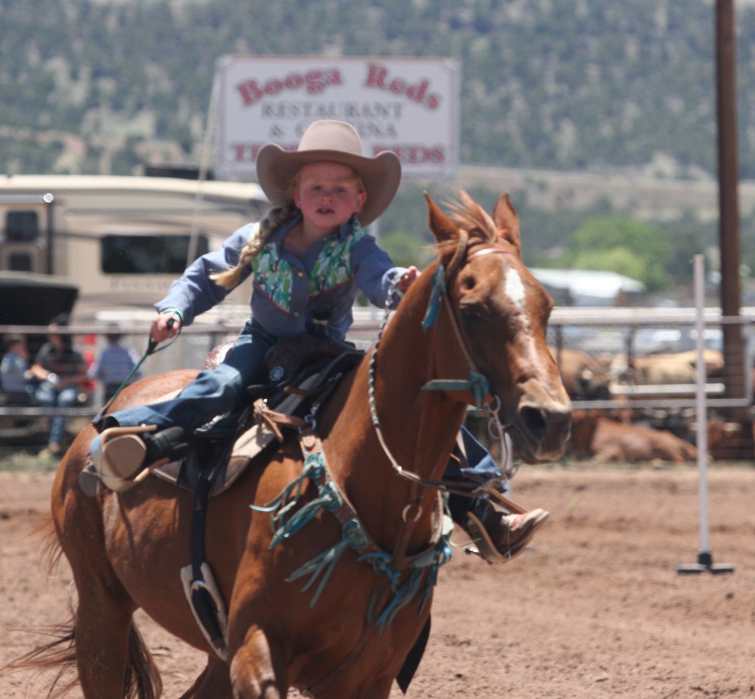 RV Roundup Rodeo - Girl on the home stretch